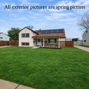 12 Mackay Ln