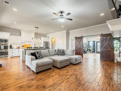 10251 Cessna Dr