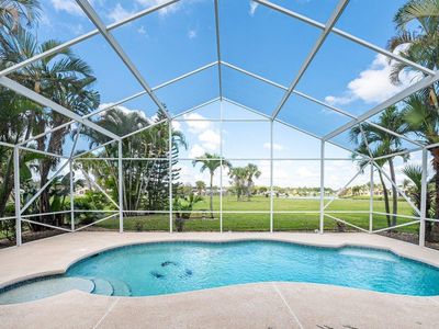 380 SW Lake Forest Way