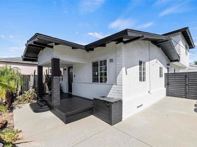 1111 E Elk Ave