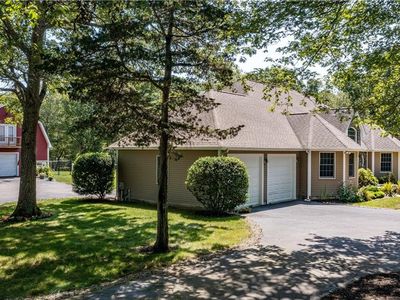41 Edies Ln