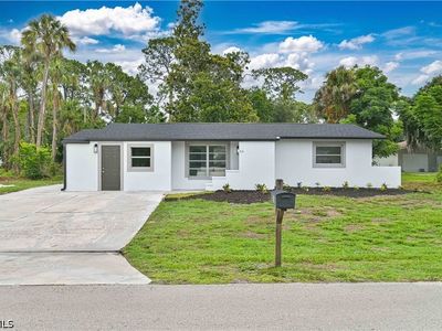 26 Maple Ave N