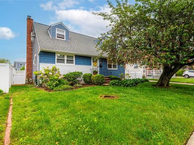 2565 Ashland Place