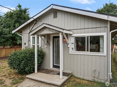 831 E 47th Street #2