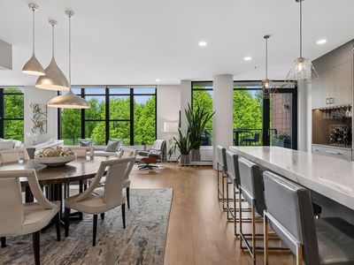 215 10th Ave S Unit 213