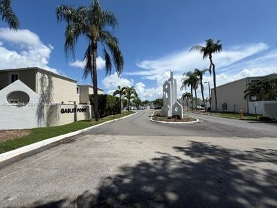 4590 SW 68th Court Cir APT 8