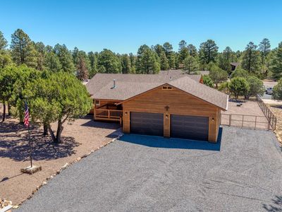 2979 Arrowhead Dr