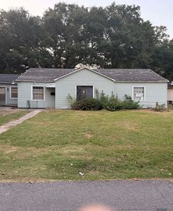 Property at 520 W 11th St, Crowley, LA