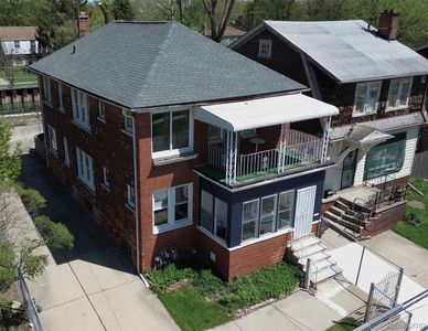 390 Ashland St