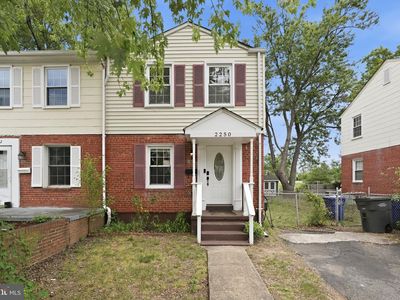 2250 Arlington Ter
