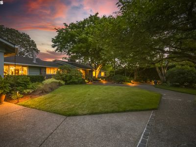 1250 SE River Forest Ln