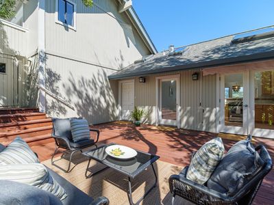 27 OAKWOOD Court