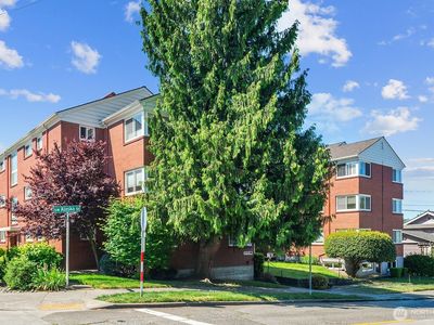 4407 SW Alaska Street #11