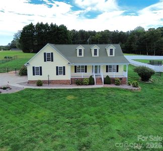 2221 Carriage Ln