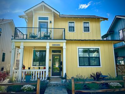 1112 N Wildflower Ln