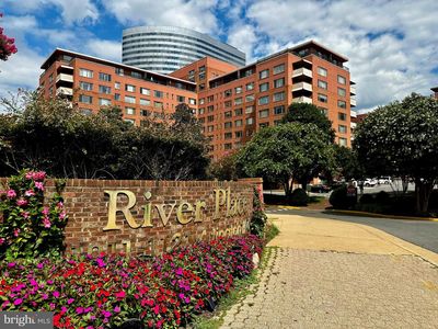 1121 Arlington Blvd APT 139