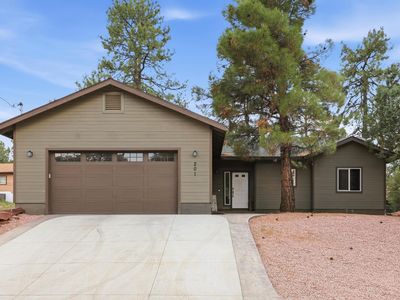 201 W Chateau Cir