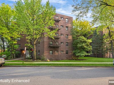 420 Park Pl APT 3F