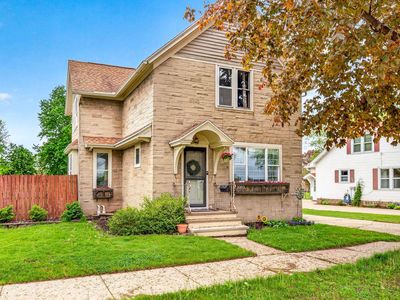 1003 Depot St