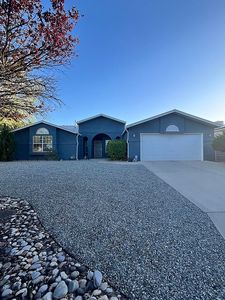 2595 Diamond Peak Dr NE