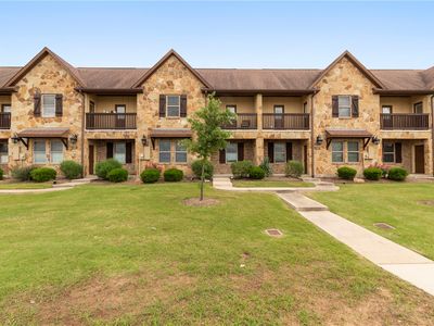 105 Deacon Dr W