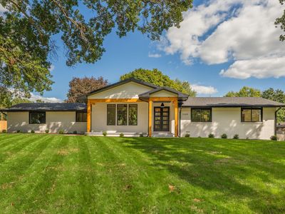 2404 S Cedarbrook Avenue