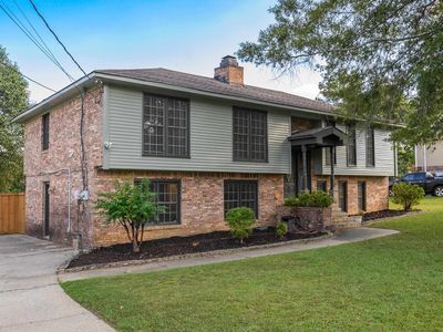 605 Valley View Dr
