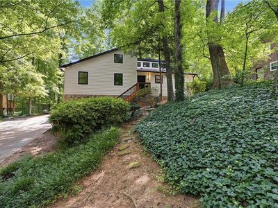 2490 Stoney Brook Ln NE