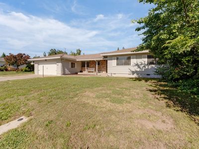 4936 Brookglen Way