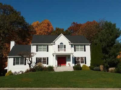 513 Lydia Lane