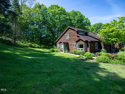 32 Lillian Lane