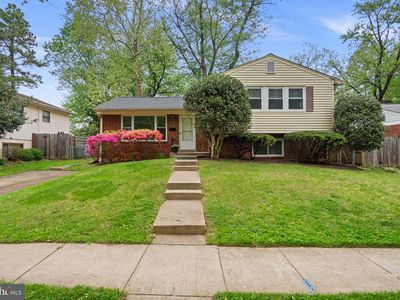 1509 Woodman Ave