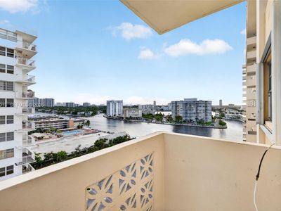 1833 S Ocean Dr APT 1202