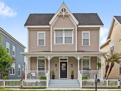 204 Norfolk Pl