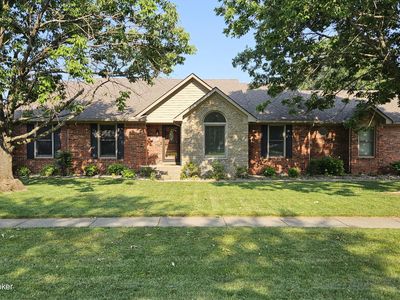 8113 Rome Beauty Way