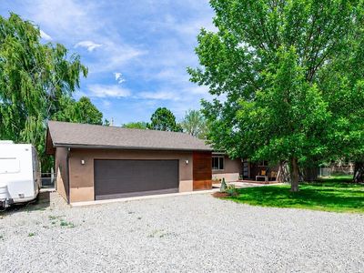 2352 E Rd
