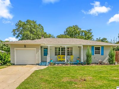 Property at 913 S Harrison St, Papillion, NE