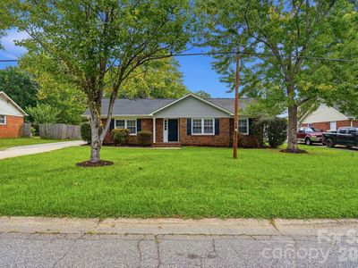 8208 Idlewild Rd