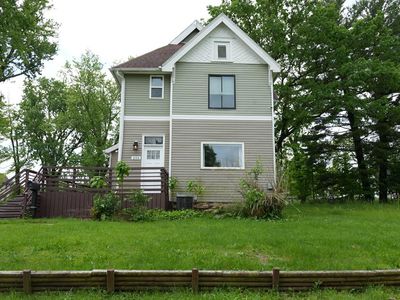 255 W 5th St