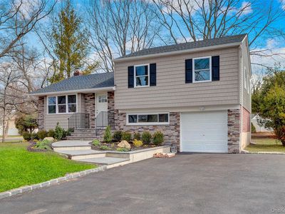 Property at 10 Poet Lane, Greenlawn, NY