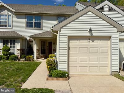 35 Fox Meadow Dr