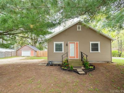 221 Bridge Rd