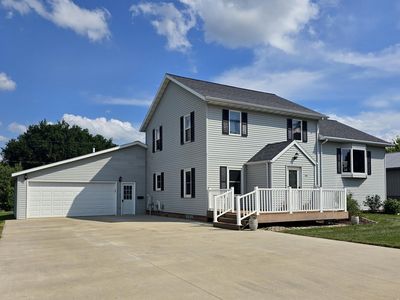 102 County Road 16 S