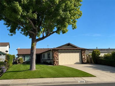 2086 Arriba Dr