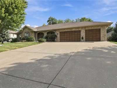 3829 S Coachman Dr