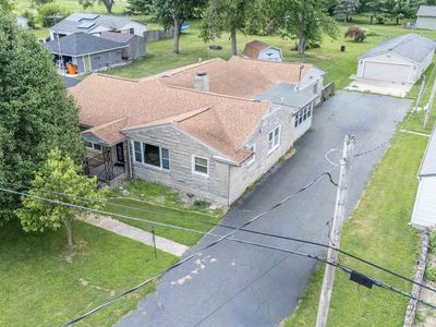 528 E Cassville Rd