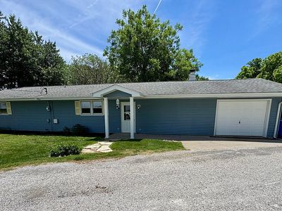 Property at 165 Birch Rd, Petersburg, IL