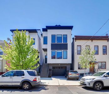 111 Poplar St