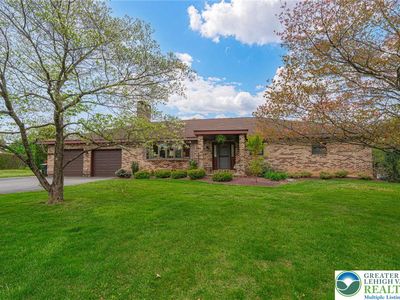 Property at 3838 Javalyn Ct, Slatington, PA