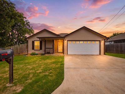 Property at 114 Wade St, Whitesboro, TX